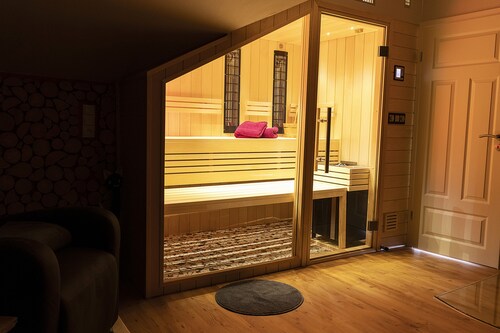 Wellnessloft mit Privatsauna und Garten
