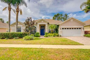 House, 4 Bedrooms | Exterior