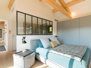 6 bedrooms - Vivenda Espaçosa com Piscina Aquecida Mt-discreta (Pechão)