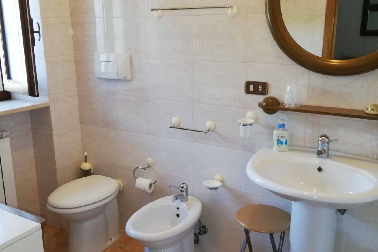 Dusche, Haartrockner, Bidet, Handtücher