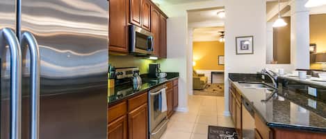 Condo, 2 Bedrooms | Private kitchen | Fridge, oven, coffee/tea maker, toaster