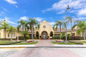 Condo, 2 Bedrooms | Exterior