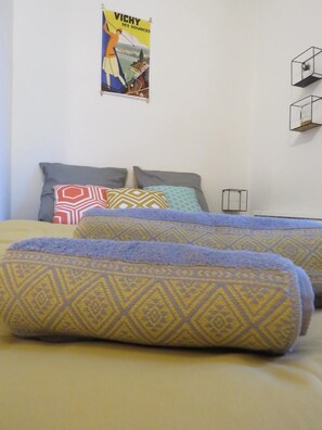 1 bedroom, iron/ironing board, Internet, bed sheets