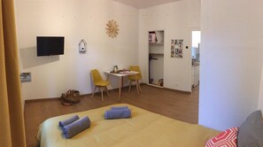 1 bedroom, iron/ironing board, Internet, bed sheets