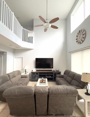 Huvila, useita makuuhuoneita | Oleskelualue