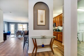 Interior - Casa Magna Deluxe 3 Bedroom Condo by RedAwning (Orlando)