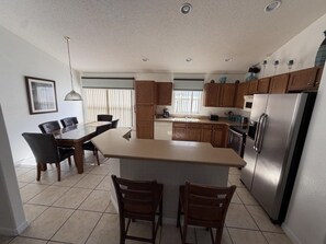 House, 5 Bedrooms | Private kitchen