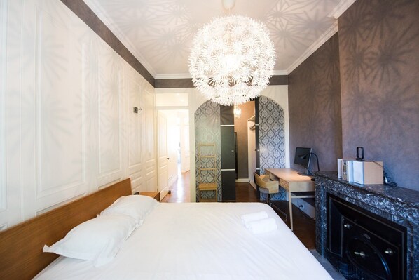 1 bedroom, soundproofing, iron/ironing board, Internet