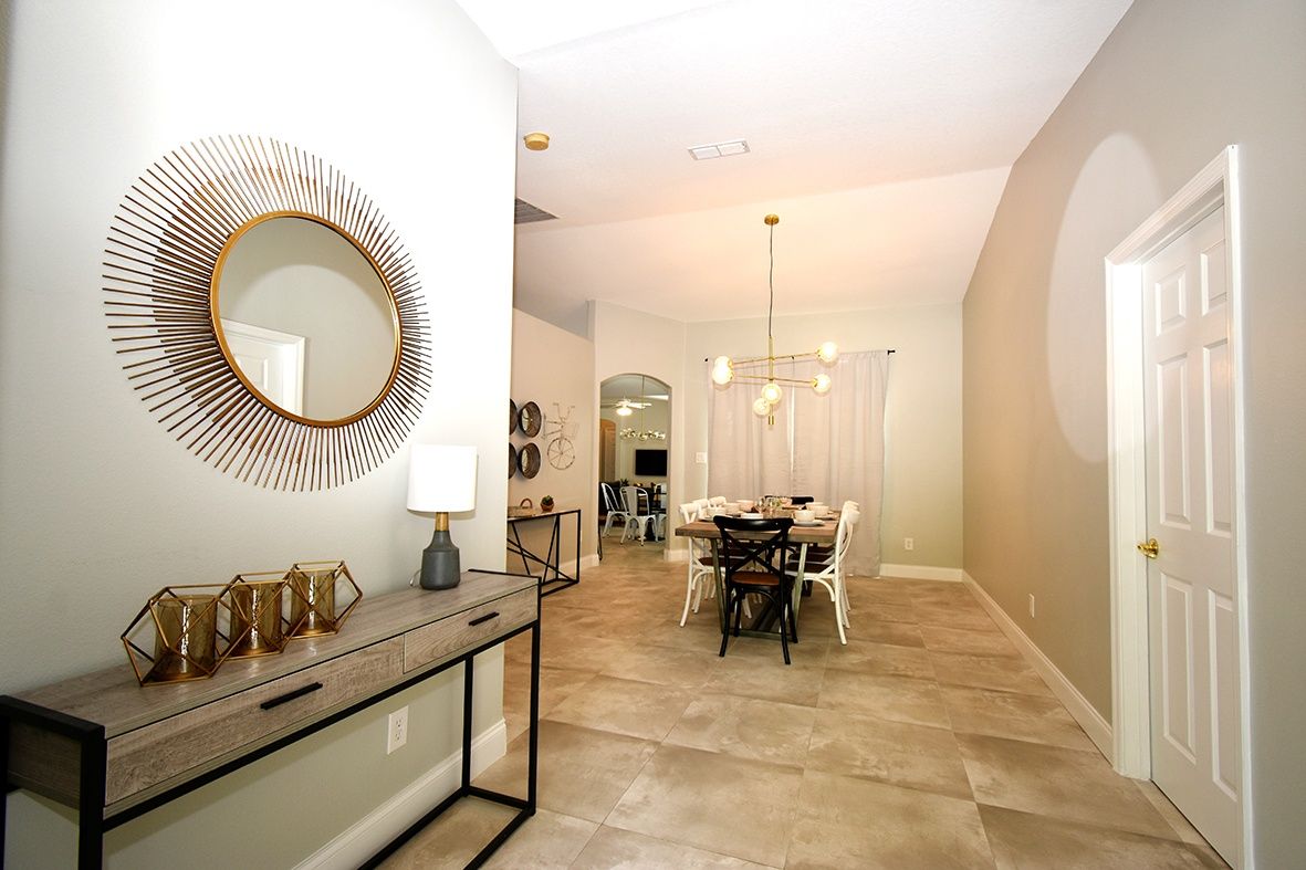 House, 5 Bedrooms | Dining