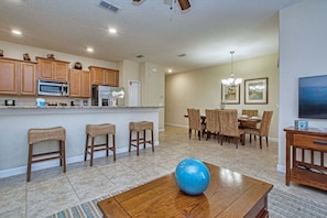 Townhome - 4 sovrum | Vardagsrum
