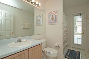 Unclassified image, 4 of 26, button - Greater Groves-4 Bedrooms Home W/pool-5204GG Home by RedAwning (Clermont)