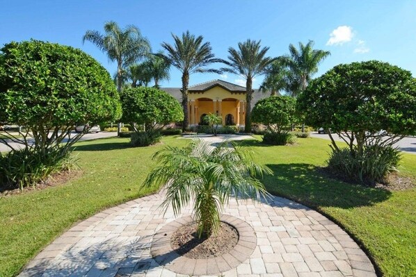 Townhome, 5 Bedrooms | Property grounds