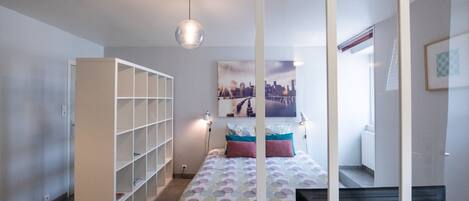1 bedroom, iron/ironing board, Internet, bed sheets