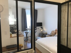 1 bedroom, iron/ironing board, Internet, bed sheets - Suite de Léon - Nice & cosy studio PartDieu (Lyon)