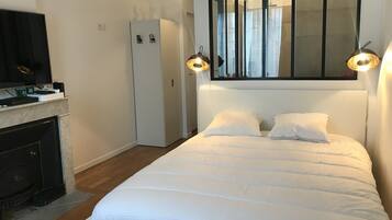 1 chambre, fer et planche à repasser, accès Internet, draps fournis