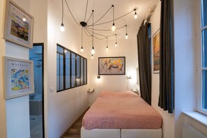 1 bedroom, iron/ironing board, Internet, bed sheets