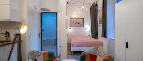 1 chambre, fer et planche à repasser, accès Internet, draps fournis