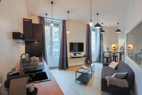 Bel appartement atypique avec clim et garage