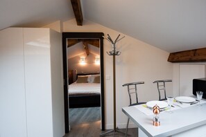 1 sovrum, strykjärn/strykbräda, internet och sängkläder