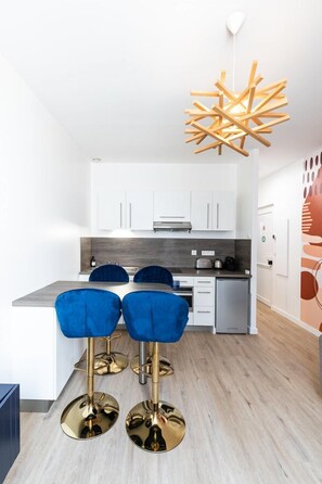 Fridge, microwave, oven, dishwasher