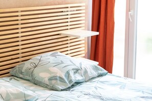 1 chambre, fer et planche à repasser, accès Internet, draps fournis