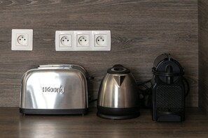 Kaffee und/oder Kaffeemaschine