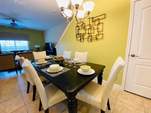 Stadtwohnung, 5 Schlafzimmer | Speisen