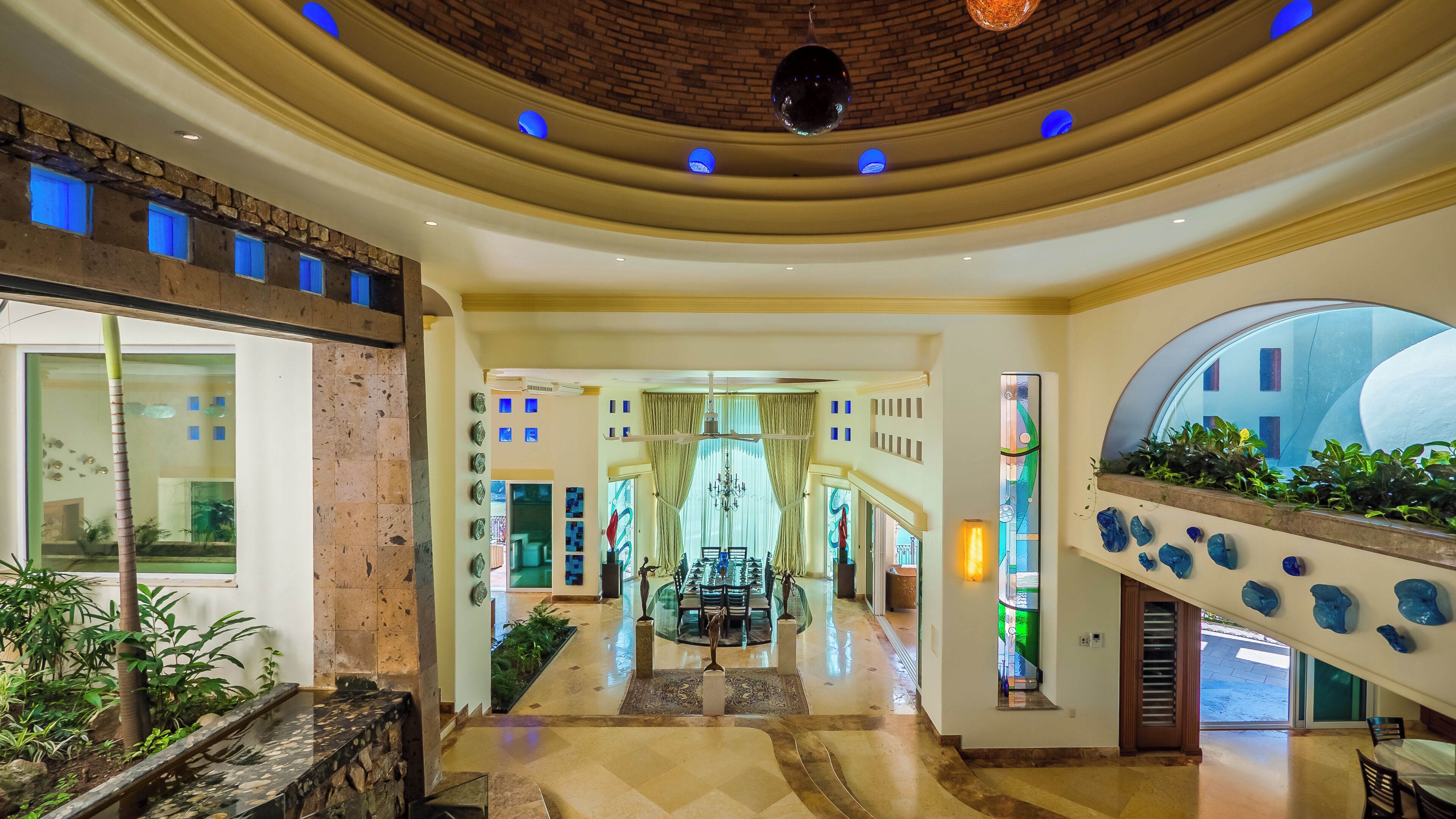 Foto - Luxury Beach Frontage Villa with amazing views for Rent