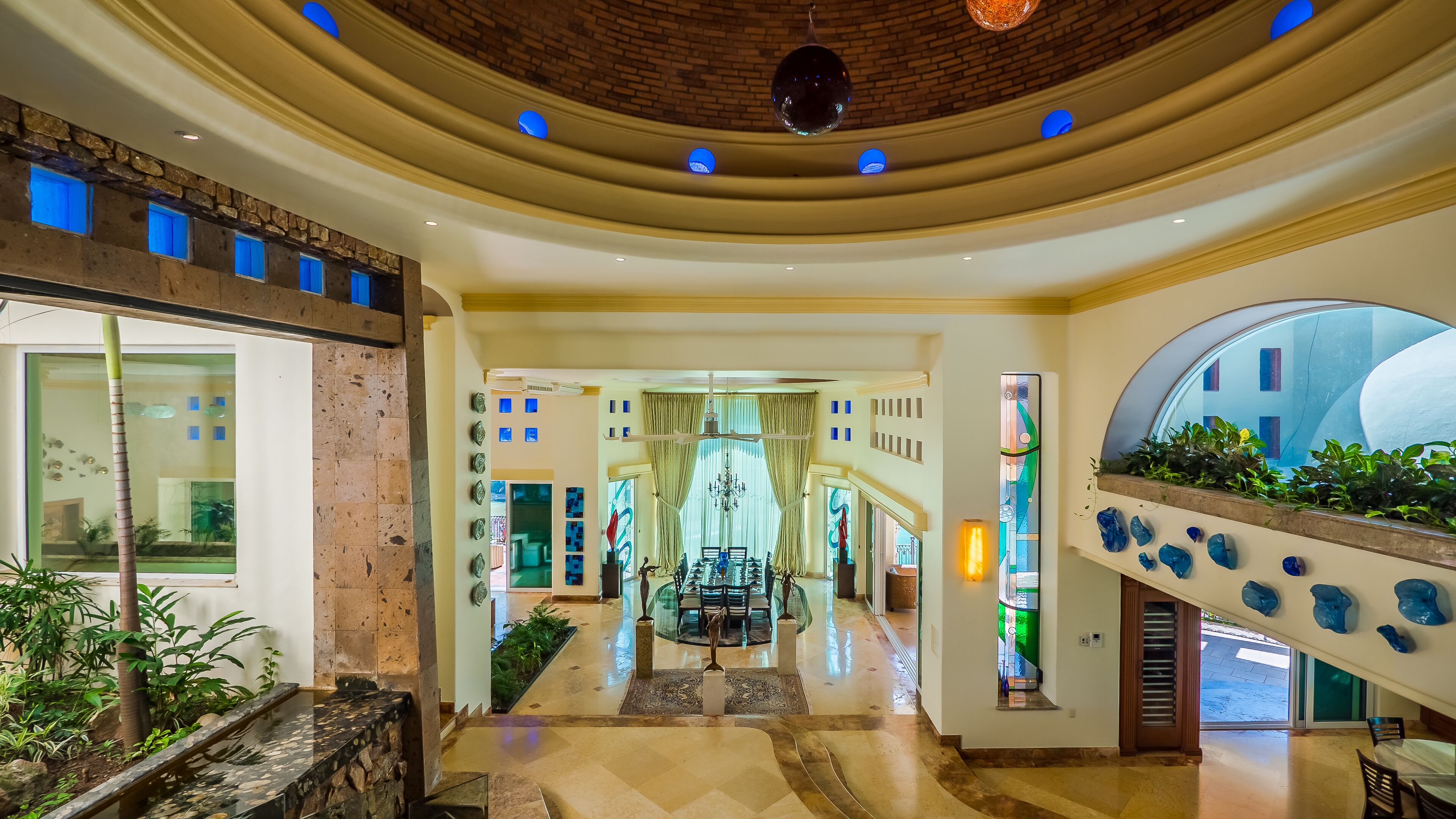Foto - Luxury Beach Frontage Villa with amazing views for Rent