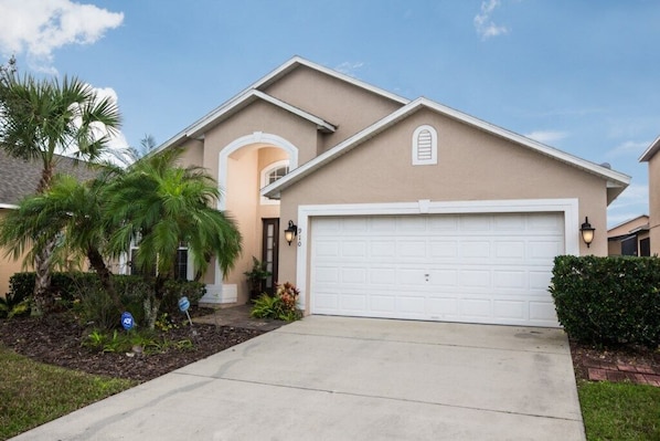 House, 4 Bedrooms | Exterior