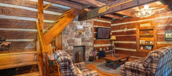 Country Cabin with Creek Frontage, High Speed Internet, and Electric Car Charger