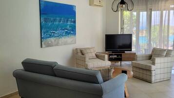 Villa - 4 sovrum - rökare - privat pool | Vardagsrum | Tv