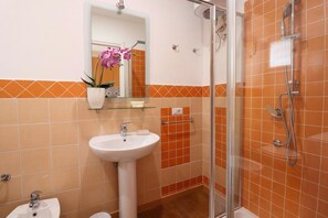 Appartement Ville, 1 chambre | Salle de bain