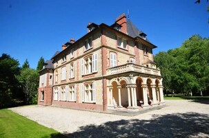 Fachada da propriedade