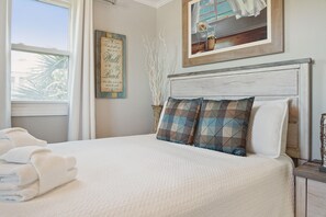 3 slaapkamers, een strijkplank/strijkijzer, wifi, beddengoed