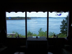 Dining - Whale Of A View, Campobello Island LOCATED ON OCEAN, 3 BR: FABULOUS VIEWS (Wilsons Beach)