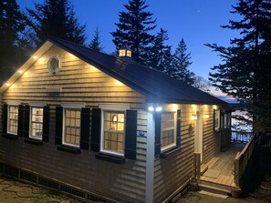 Exterior - Oceanfront cottage with new Oceanfront Master BR in 2023, complete remodel 2021 (Wilsons Beach)