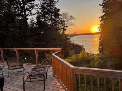 Oceanfront cottage with new Oceanfront Master BR in 2023, complete remodel 2021