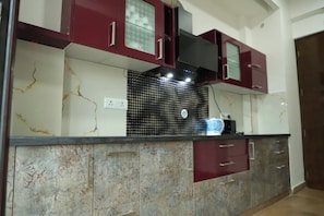 Condo, 3 Bedrooms, Accessible, Smoking | Interior