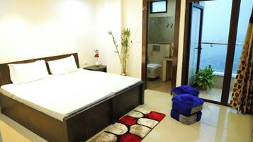 Condo, 3 Bedrooms, Accessible, Smoking | 4 bedrooms