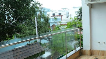 Condo, 3 Bedrooms, Accessible, Smoking | Balcony