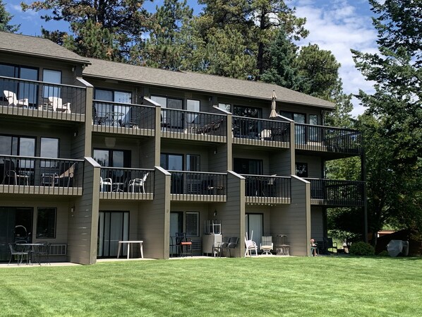 Exterior - Waterfront studio View of flathead Lake (Bigfork)