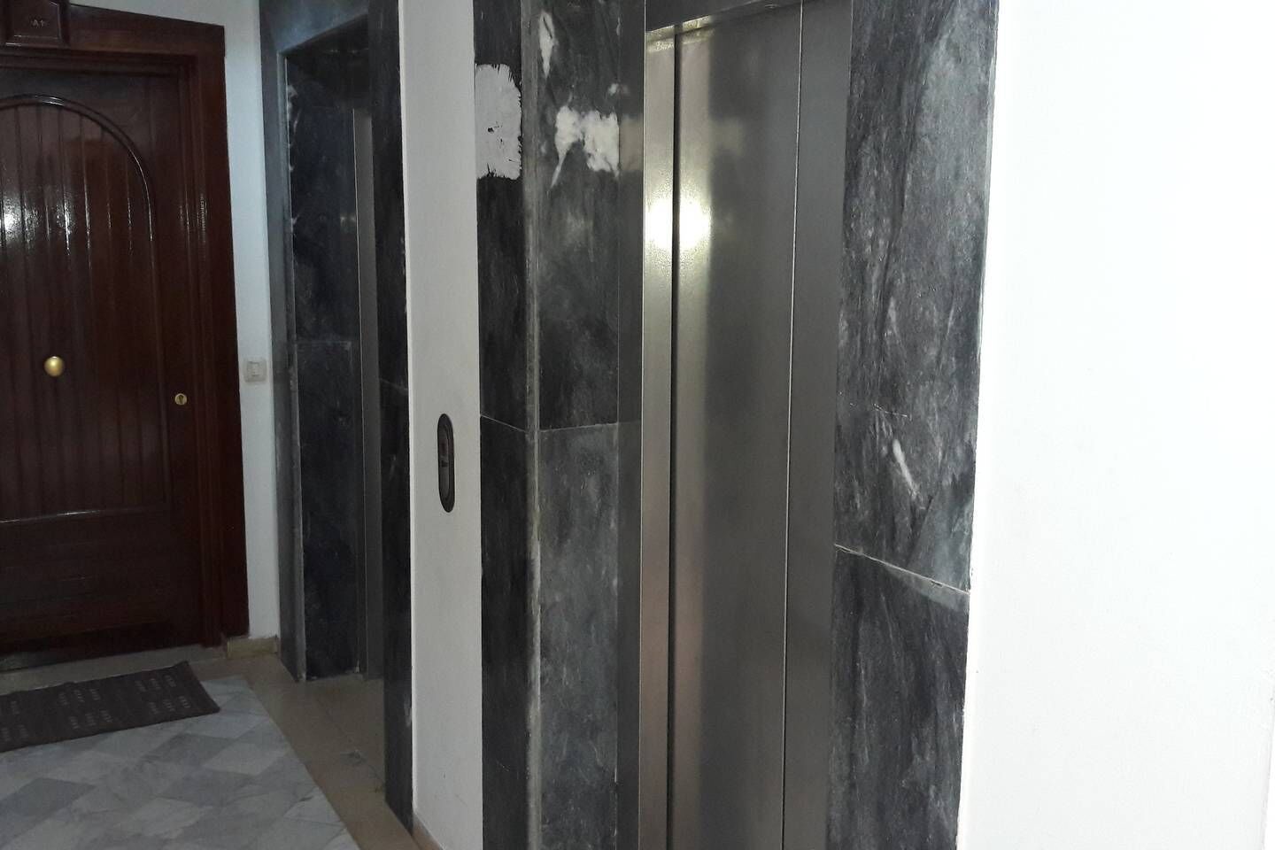 Apartment, 3 Bedrooms, Smoking, Balcony | Front of property