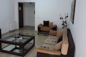 Apartment, 3 Bedrooms, Smoking, Balcony | Living area