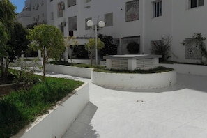 Apartment, 3 Bedrooms, Smoking, Balcony | Garden - Rent Apartment F4 Richly Furnished In Tunis (La Soukra)