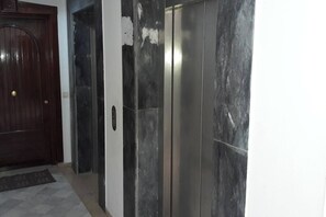 Departamento, 3 habitaciones, para fumadores, balcón | Vista frontal de la propiedad