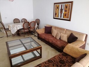 Apartment, 3 Bedrooms, Smoking, Balcony | Living area