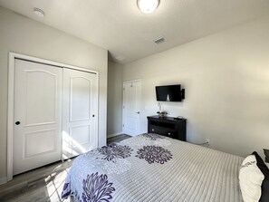 Unclassified image, 3 of 43, button - Windsor-5 Bed W/splashpool-3801ww 5 Bedroom Townhouse by RedAwning (Kissimmee)