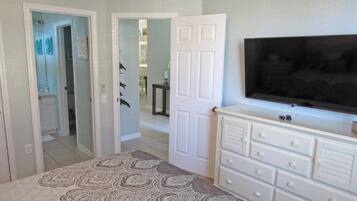 Villa, 5 Bedrooms | Interior