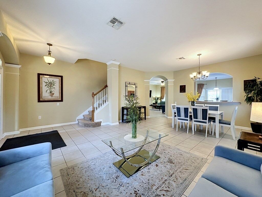 Villa, 6 Bedrooms | Living area
